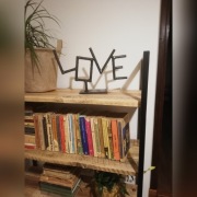 Napis love dekoracje wnętrz loft industrialny