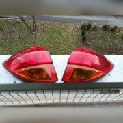 SUBARU OUTBACK 2006R. LAMPY TYŁ DROBNE USZKODZENIA