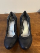 Skórzane czółenka APIA – rozm. 39