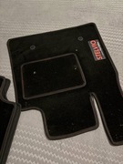 Nowy komplet welurowych dywaników – Alfa Romeo Stelvio (2016)