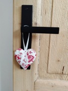 Ozdobne serduszko do zawieszenia– rękodzieło ozdoba lub lawendowa zawieszka