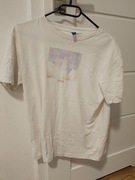 Biała koszulka z nadrukiem 