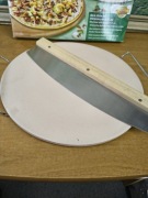 Dr. Oetker Back-Idee – Kamień do pieczenia z nożem kołysowym (mezzaluna) 