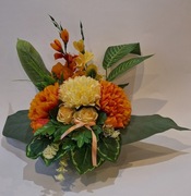 KWIATY I WIĄZANKI NA CMENTARZ, PIĘKNY POMARAŃCZ U BOKU ŻÓŁTEGO