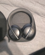 Bose NC 700 noise canceling