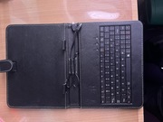 Etui z klawiaturą do tabletu 7-9”