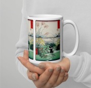 Czarny Kotek w Japonskim krajobrazie kubek prezent dla kociarzy kot na kubk
