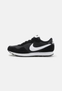 BUTY sportowe NIKE MD VALIANT CN8558-002 CN8558 002