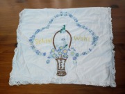 Ręcznie haftowane etui z koronką 38x35