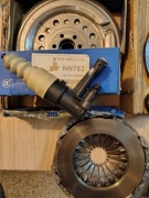 Sprzęgło kompletne z kołem dwumasowym oraz wysprzęglikiem  audi 1.8  .