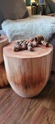 Stołek "beczka" z drewna olchowego 