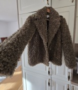 Sztuczne futro Patruzia Pepe