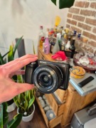 Sony NEX-6 czarny + 16-50 mm | stan bardzo dobry | niski przebieg | komplet