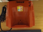 Ładowarka akumulatorowa Stihl AL 100