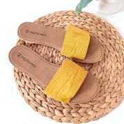 Klapki 42 żółte lekkie damskie wygodne płaskie 