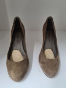 Czółenka beżowe 38