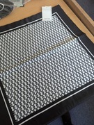 dwie ozdobne poszewki na poduszki 50x50