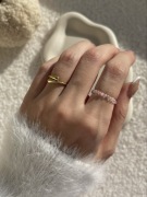 Kwarc różowy elastyczny regulowany pierścionek handmade