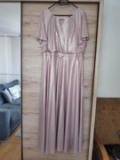 Piękna sukienka połyskująca w kolorze pudrowego różu ze złotymi dodatkami