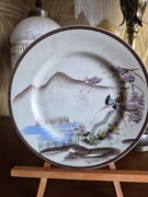Japoński talerz ceramiczny ptaki góry