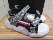 sandały chłopięce marki Tommy Hilfiger roz. 34 wkładka 22 cm nowe