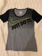 Sportowa koszulka NIKE