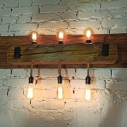 Rustykalna lampa naścienna ze starej belki Kinkiet