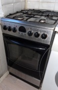 Kuchenka gazowa z piekarnikiem 