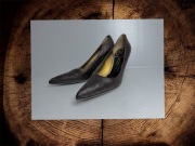 Prada Milano Vintage skórzane haftowane czółenka