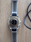 Garmin Fenix 8 - 43mm AMOLED - Sapphire Edition Soft Gold