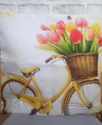 Piękna dekoracyjna poszewka na poduszkę z tulipanami 