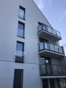 Balustrada szklana na balkon francuski