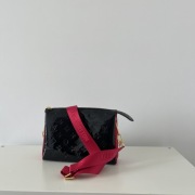 Designerska Torebka Premium Crossbody Lakierowana Czarna Monogram Gold