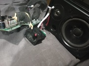 Moduł kolumny JBL control 2,4b sterowanej radiowo  			