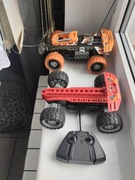 LEGO , dwa auta zdalnie sterowane , jeden pilot