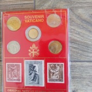 TANIO Zestaw Souvenir Vaticano Monety Medal Znaczki Jan Paweł II Watykan