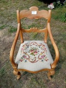 Stary stabilny fotel