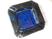 popielniczka szkło grube niebieskie stara