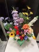 Wazon/ wiązanka/ stroik na cmentarz,  wiosenny obciążony 