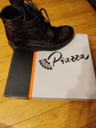 Botki Piazza Czarne z niebieskim wiązane skóra