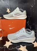 Nike Downshifter 13 Running rozmiar 43 Y2K streetwear Do Biegania