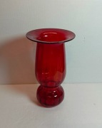 Wazon szklany, rubinowy, czerwony, PRL