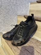 Sneakersy Guess rozmiar 40