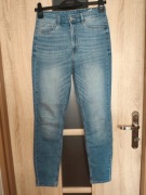 439. Niebieskie spodnie jeansy damskie rozmiar S