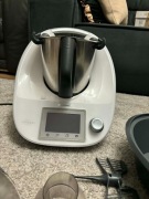 Thermomix TM5 komplet + dodatki