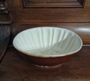Ceramiczna , owalna forma z lat 40/50 tych XXw.