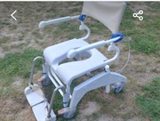 Wózek toaletowy AQUATEC xl - siedzisko z otworem