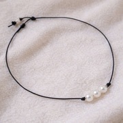 Naszyjnik barokowy z perłą – regulowany na sznurku, elegancki styl