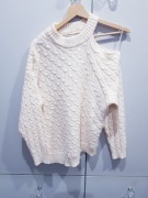 Damski dzianinowy sweter z ozdobnym wycięciem Medicine + gratis 