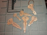 Stare Klucze Samochodowe WSK Mikrus FSO Polonez Warszawa PRL Vintage 